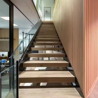 Scale galleggiante di legno massello per interni montata a parete Casa Stringer invisibile Ristrutturazione Scala prefabbricata Installazione fai da te