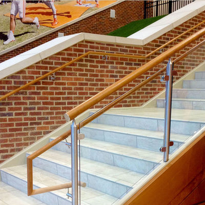 Ringhiera per scale con pannello in vetro temperato senza telaio Design regolabile Morsetto ad arco di presa 304 316 Raccordo