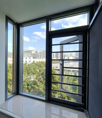 qualità  High Grade Aluminum Swing Window With Multi Point Locking And Tempered Insulated Glass fabbrica