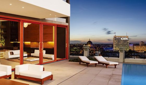 Porta scorrevole in vetro trasparente temperato in alluminio