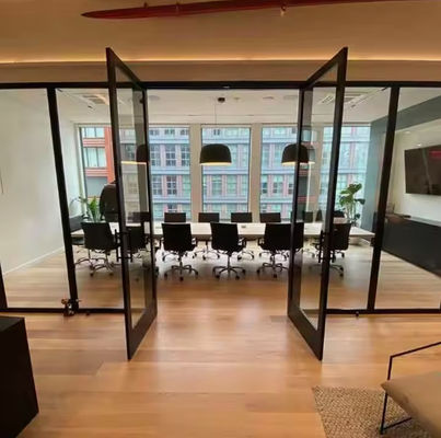 Porta d'ingresso in alluminio a dondolo Porta a cerniera in vetro in alluminio resistente alla corrosione