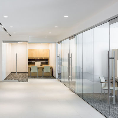 Divisioni di vetro commerciale insonorizzate Facile manutenzione e pulizia