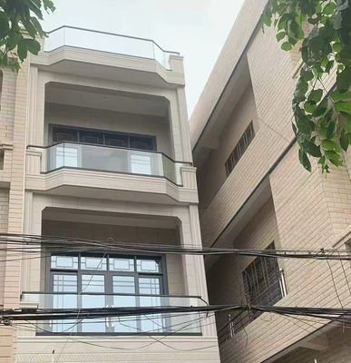 Barricata di vetro in alluminio compatto a canale U Barricata di vetro in alluminio impermeabile Barricata di vetro