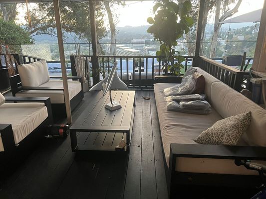 Rivestimento in polvere di cornici di vetro senza telaio per abitazioni