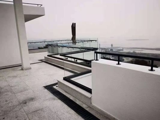 Moderna ringhiera di vetro in alluminio a canale U