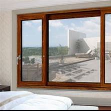 Finestra scorrevole in alluminio con doppi vetri temperati isolanti, garanzia di 10 anni e resistenza al vento