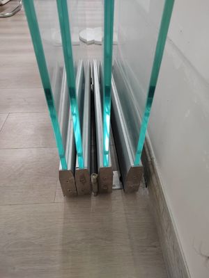 Porte esterne a doppio ripiegamento in vetro di alluminio isolato per edifici commerciali