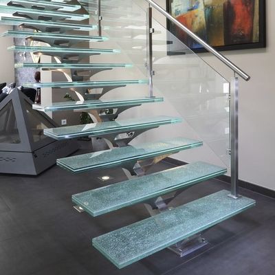OEM/ODM Scala di vetro di design elegante personalizzato con ringhiera di vetro e auto led
