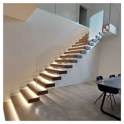 Sicuro e resistente, scalinata di legno di quercia bianca, dritta, a forma di L, a forma di U, a forma di spartizione o di spirale