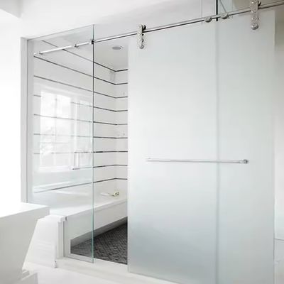 Pareti di bagno personalizzate in alluminio con spessore di profilo di 1,4 mm e vetro ghiacciato