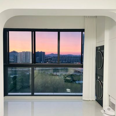 Finestre in alluminio a scorrevole a doppio vetro su misura con design hardware in acciaio inox