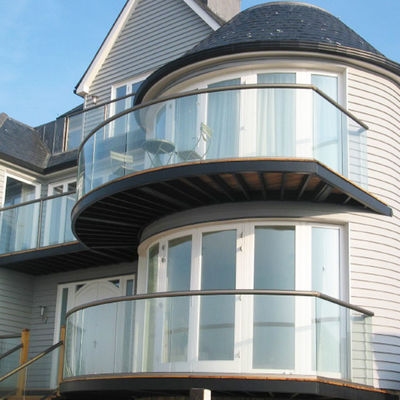 Ringhiera in vetro a U personalizzabile con garanzia di cinque anni e vetro stratificato temperato